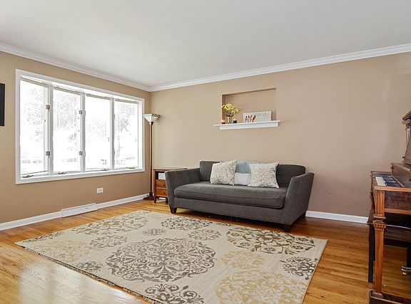 5th image of 409 N Catalpa Ave