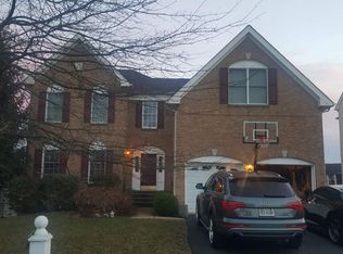 43871 Hibiscus Dr, Ashburn, VA 20147