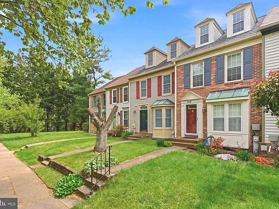 2nd image of 8828 Birchwood Way