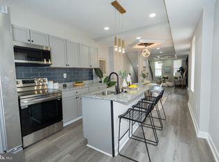 154 Collins Ave, Baltimore, MD 21229