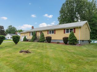 134 Howard Dr, Hamden, CT 06514