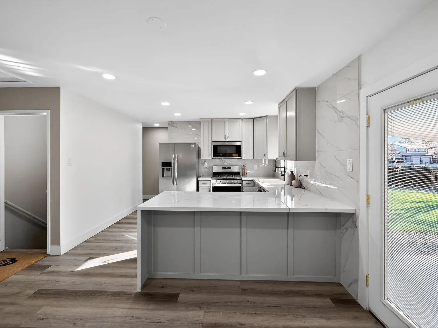 4 bed, 3.0 bath, 2600 sqft, $1,001 — Photo 3