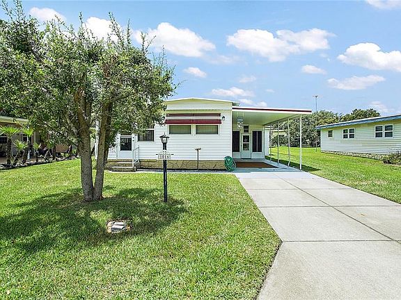 3rd image of 1016 Nell Way