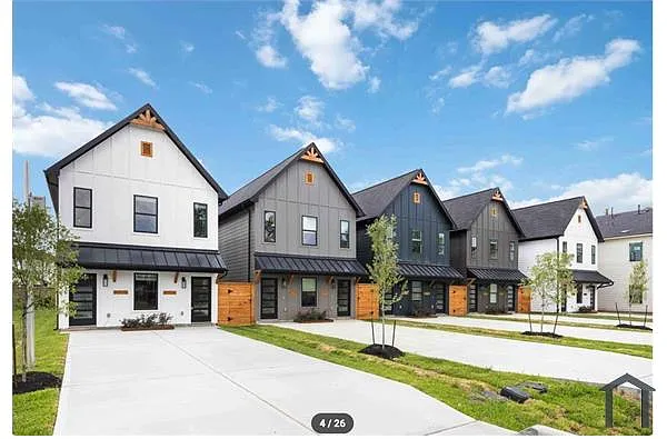 Building Photo - 8019 Cora St