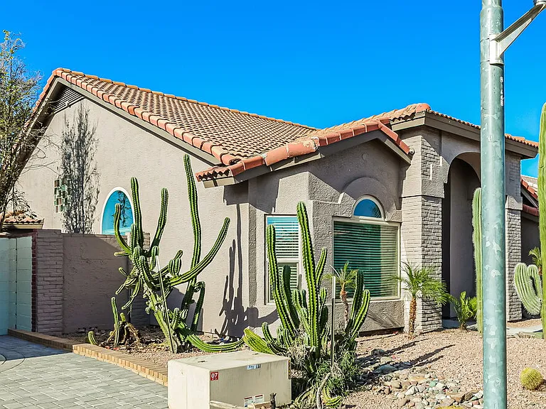 4317 W Electra Ln — Photo 3