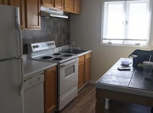 201 Pearce St APT 2W, Fall River, MA 02720