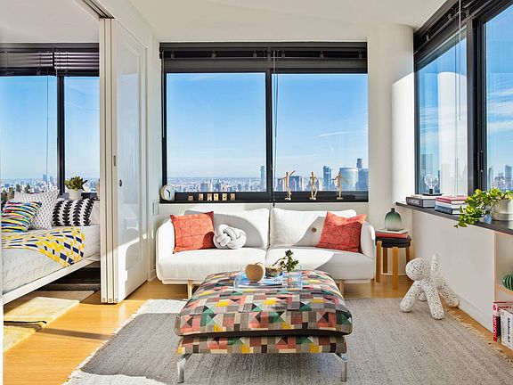 JC Urby 1-Bed #6811 LR.1L