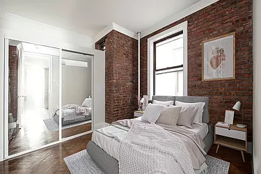 Rented by R New York