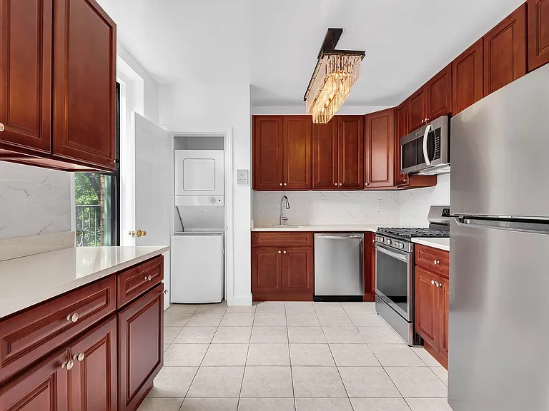 101 W 74th St #4E — Photo 4