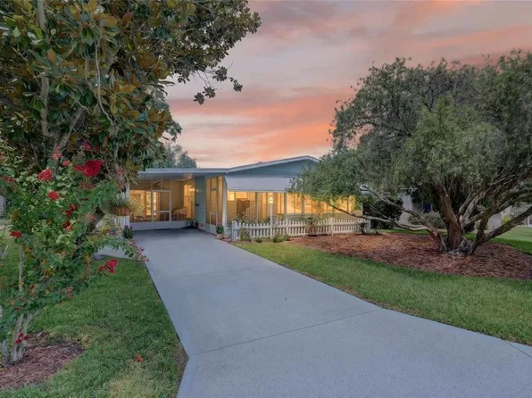 1736 PEBBLE BEACH LANE, THE VILLAGES, FL 32159