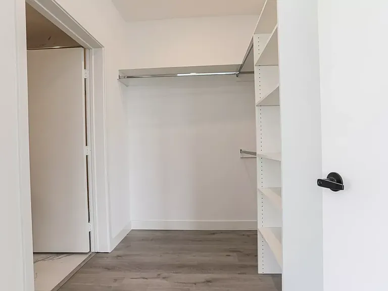 The Kenmore — Photo 15