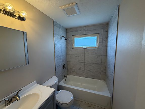 4th image of 121 Fobes Ave APT 2