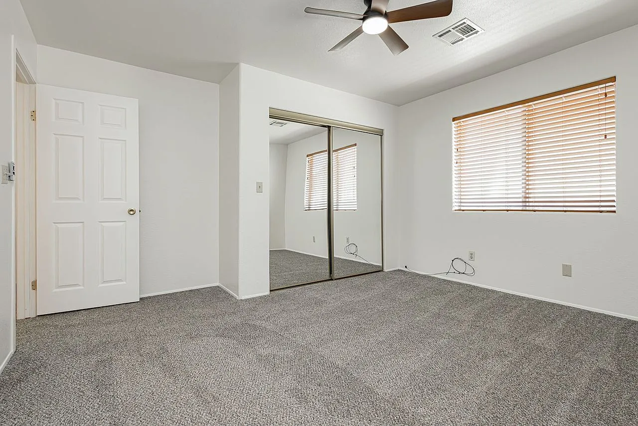 2 bed, 969 sqft, $1,259 — Photo 1