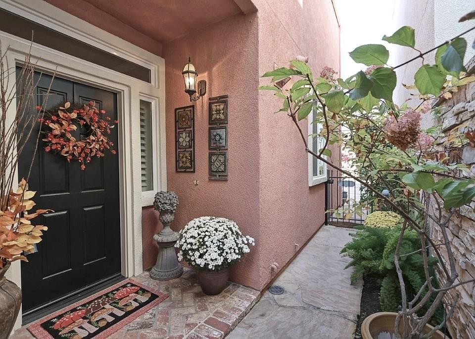 2742 Via Villaggio, Sacramento, CA 95864 | MLS #225111511 | Zillow