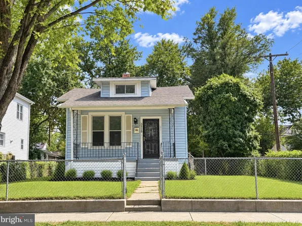 3115 G St SE, Washington, DC 20019