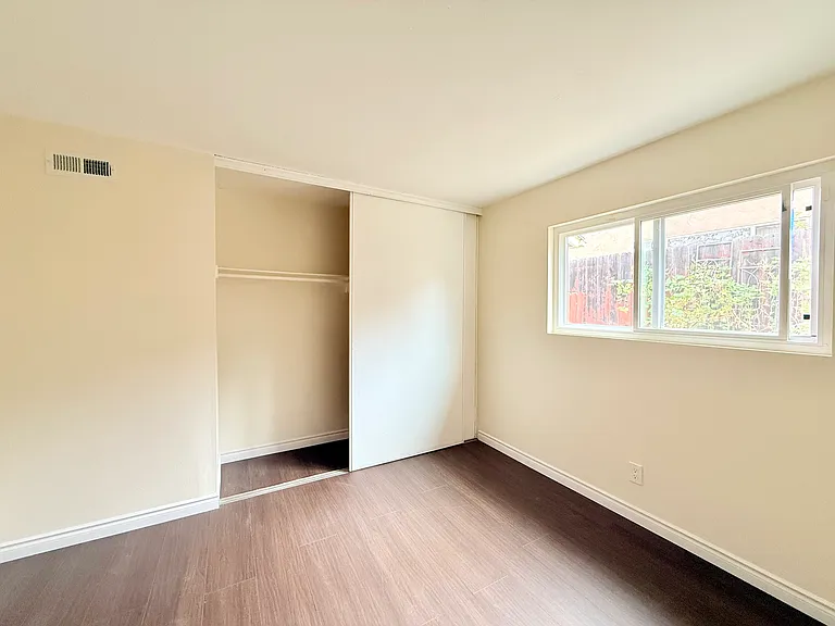 5775 Altamont Dr — Photo 17