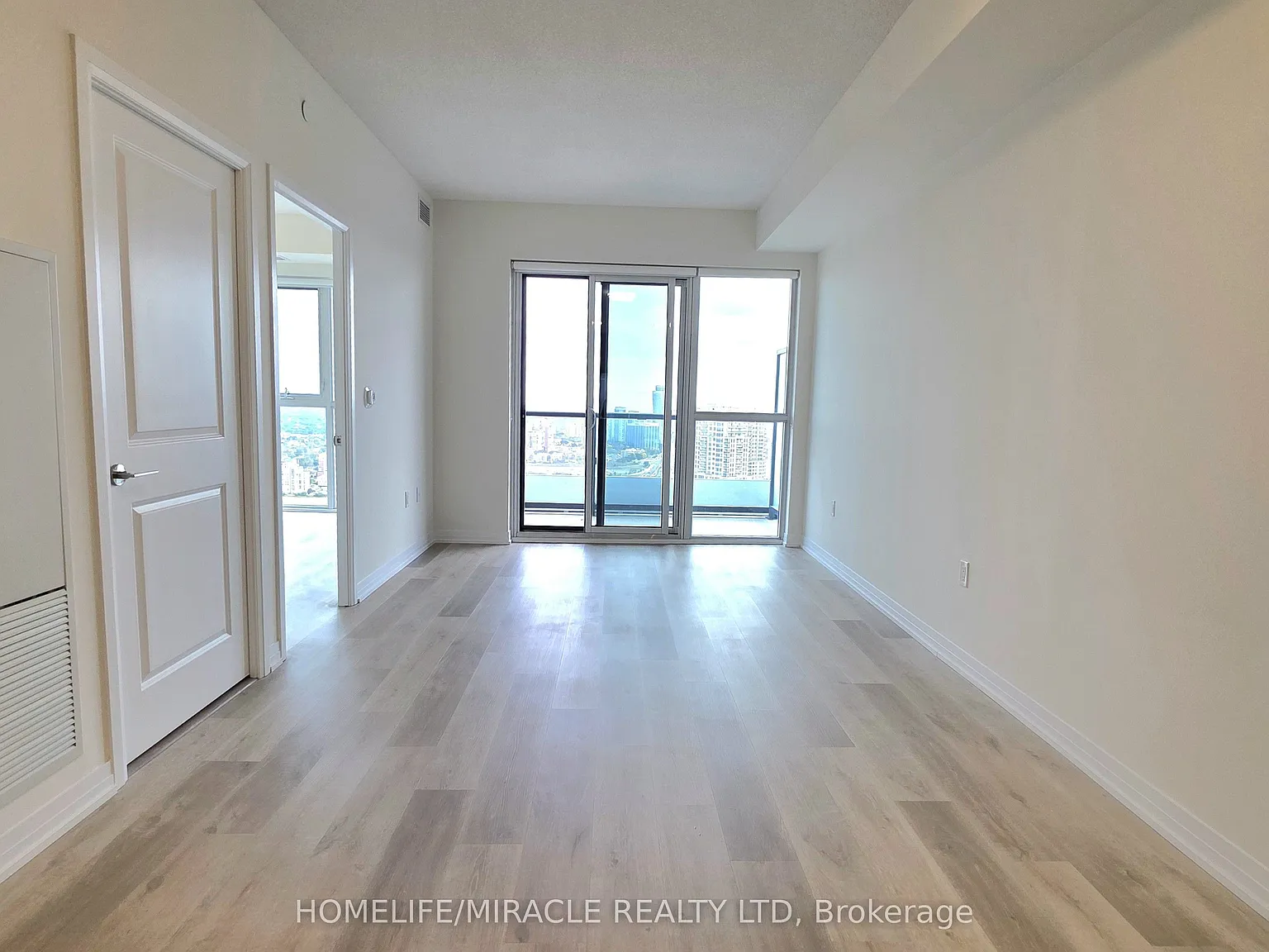 2 bed, $2,200 — Photo 4