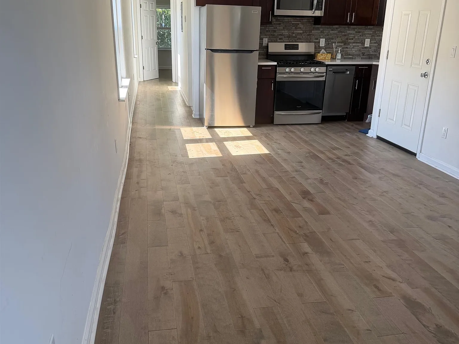 2 bed, 1.0 bath, $2,500 — Photo 2