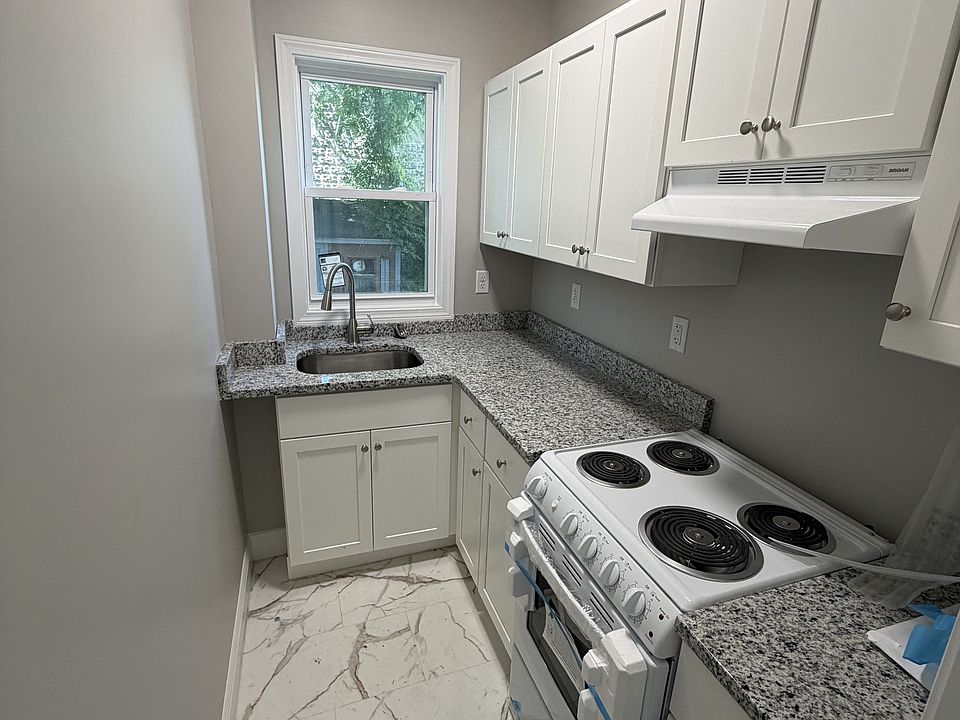 1st image of 3 Nelson St #1W