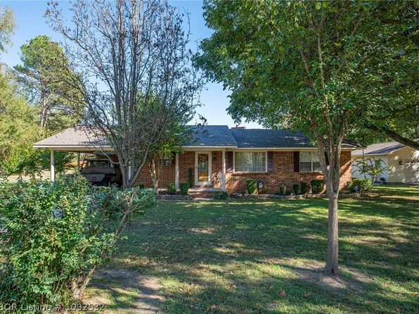 817 N 5th St, Paris, AR 72855