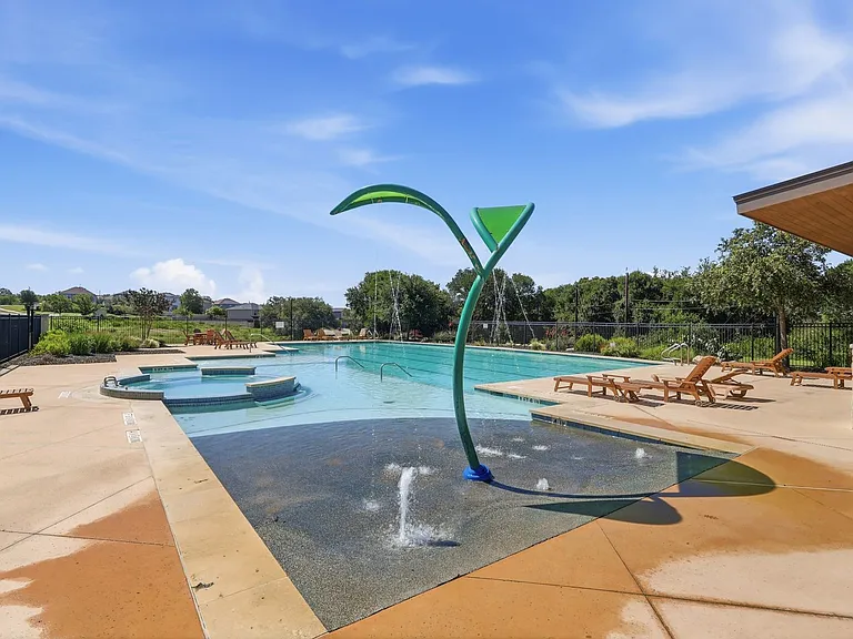 15415 Oceanus Dr — Photo 24