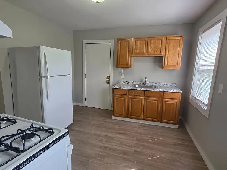 40 Harding Pl #3C — Photo 6