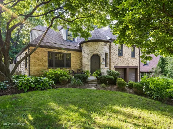 1170 Logan Ave, Elgin, IL 60120