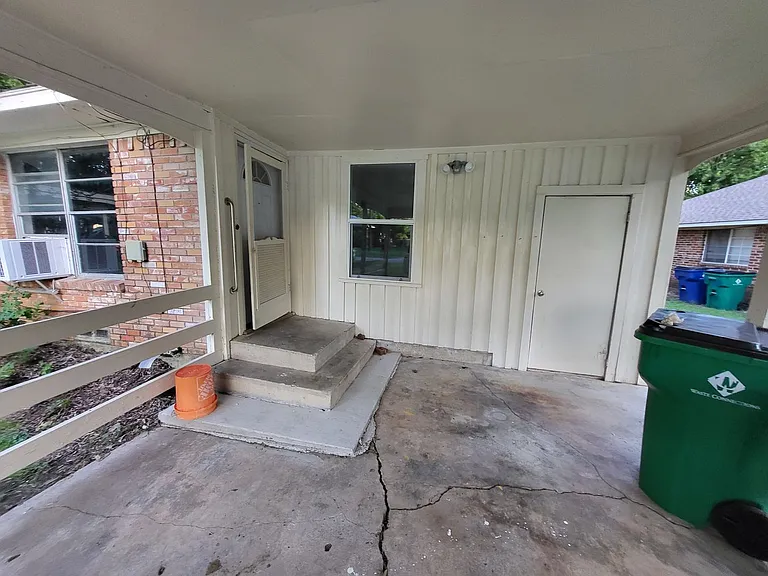 510 Cynisca St — Photo 11