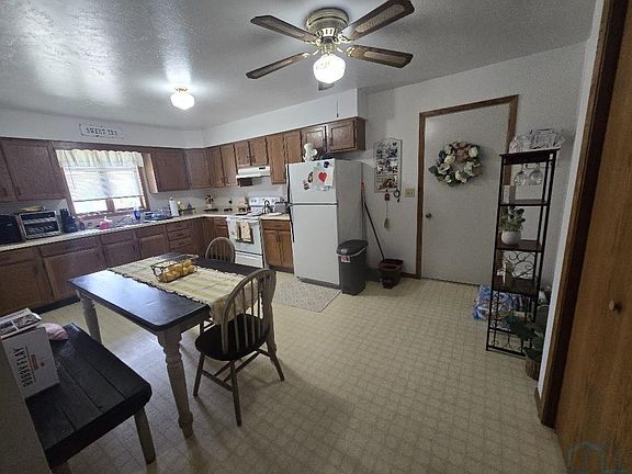 3rd image of 401 3rd Ave SW APT 4