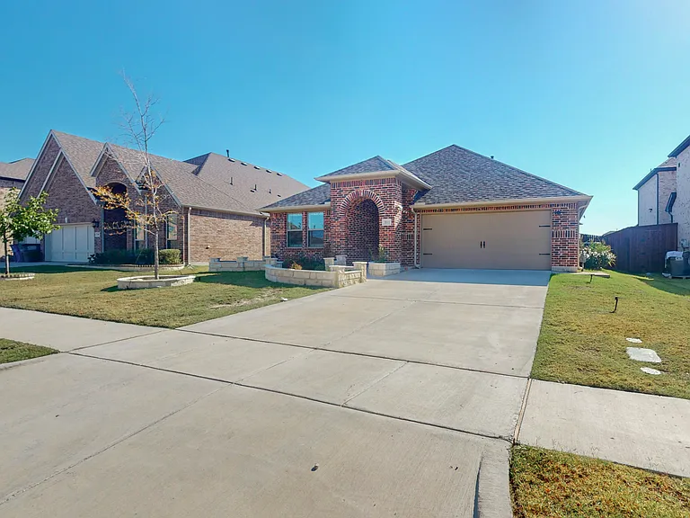 3111 Northpoint Dr — Photo 4