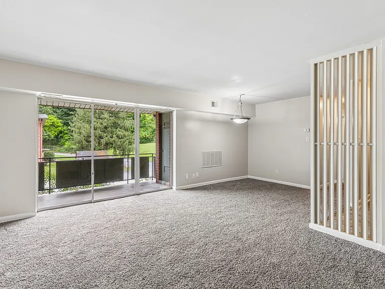 404 Homes — Photo 10