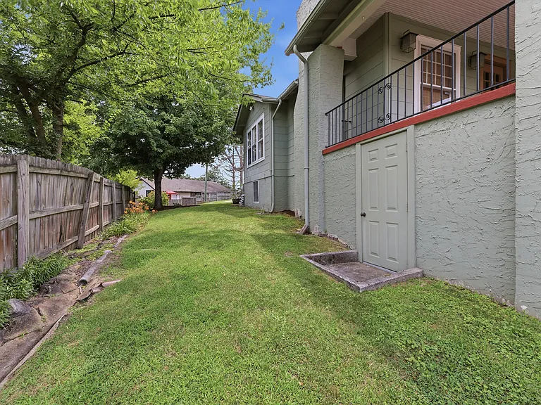 1105 Westwood Ave — Photo 24