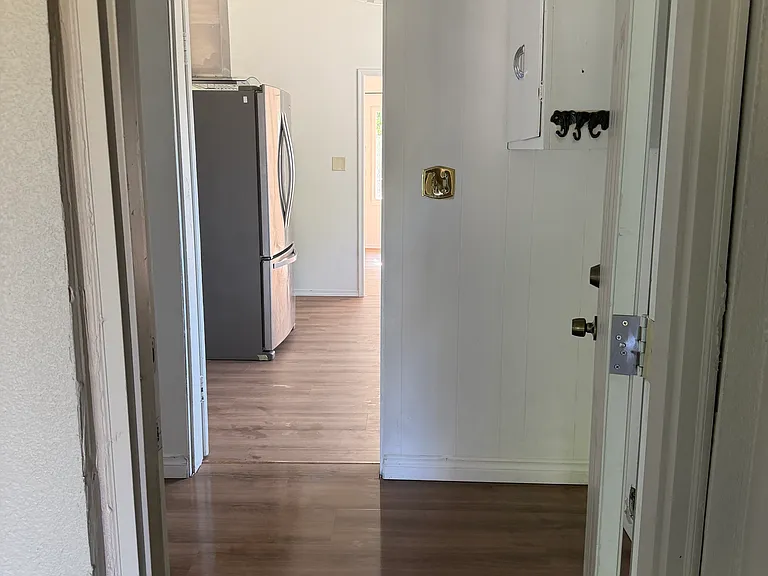 801 S 10th Ave — Photo 13