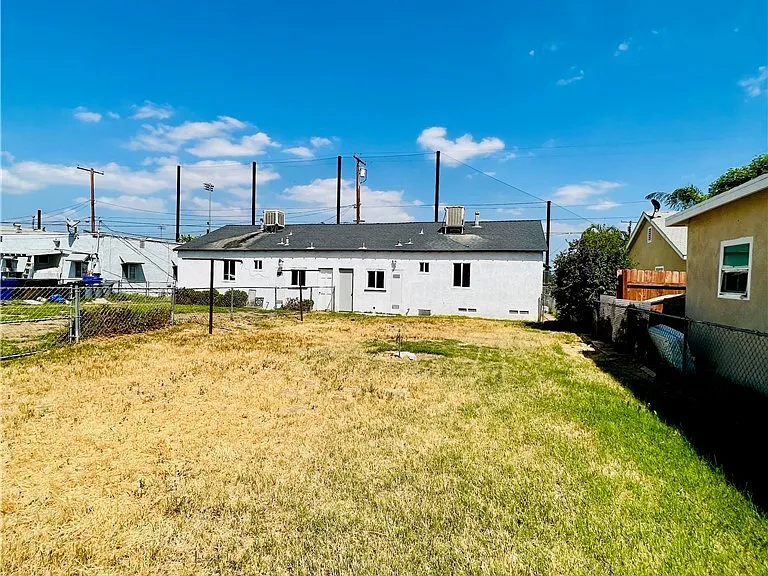 425 Grand Ave — Photo 29