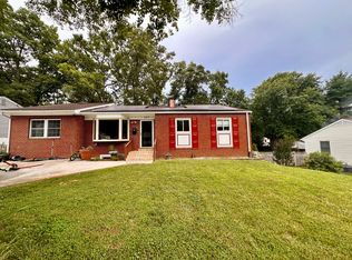 207 Oakton Rd #1, Gaithersburg, MD 20877