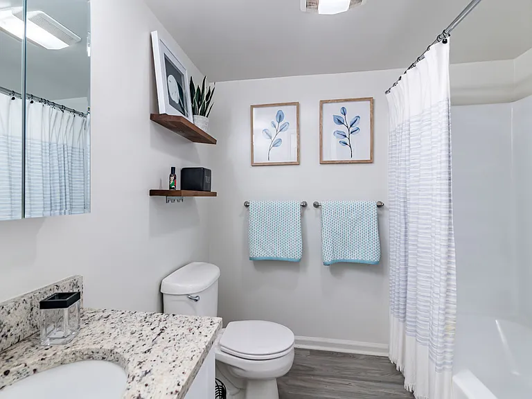Nob Hill Apartment Homes — Photo 11