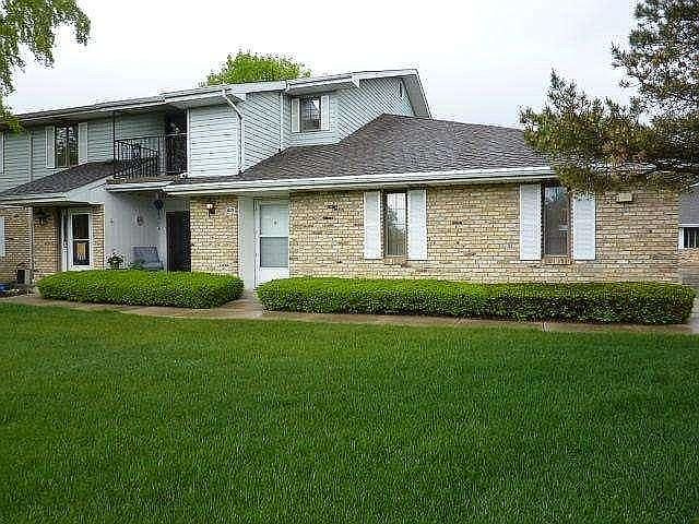 So elev balcony frt dr garag