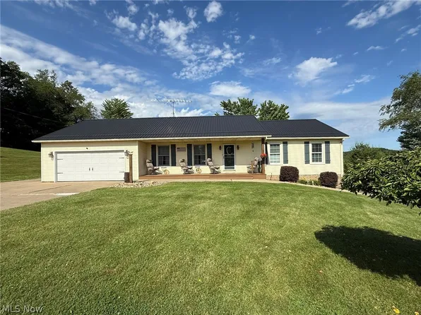 2741 Tabor Ridge Rd NE, Mineral City, OH 44656