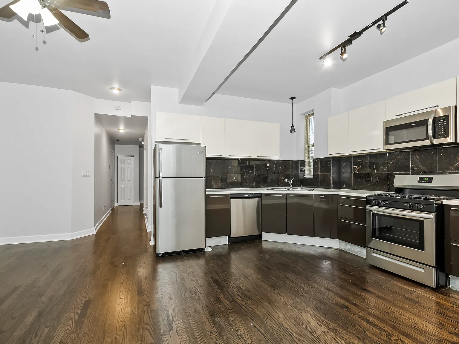 3700-3706 W. Cermak Rd — Photo 2