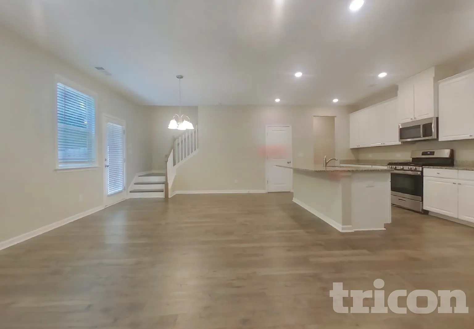 305 Knowles Place Holly Springs GA — Photo 3