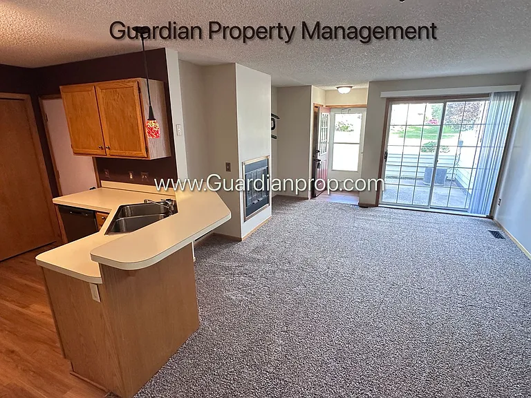 12802 Echo Ln — Photo 1
