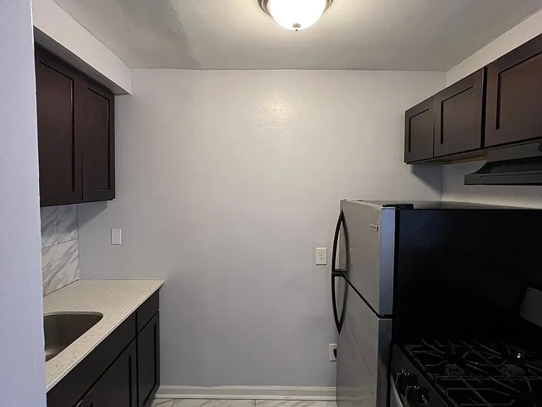 4 Beaumont Pl — Photo 3