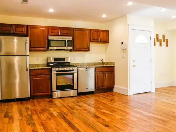 68-70 Moseley St, Dorchester, MA