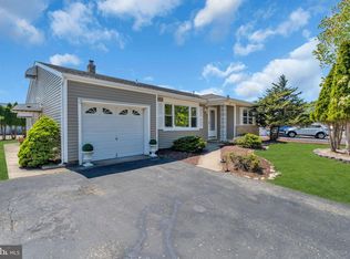 50 Oakfield Rd, Toms River, NJ 08757