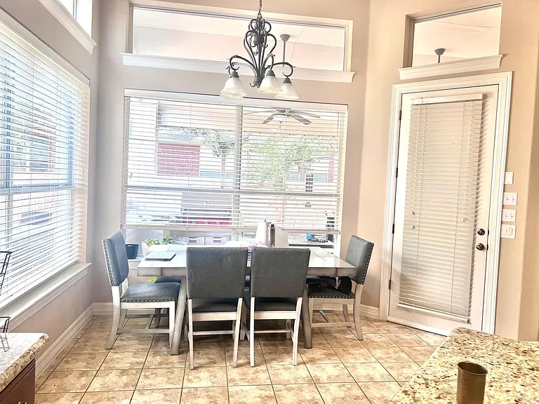 10905 Roy Butler Dr — Photo 13