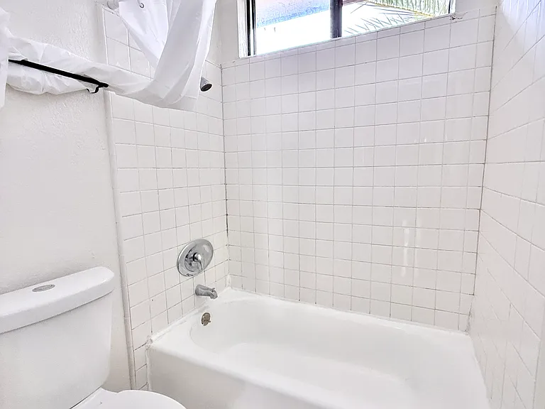 6739 Coldwater Canyon Ave #5 — Photo 23