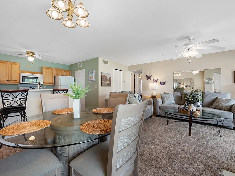 3301 Crystal Ct #D — Photo 1