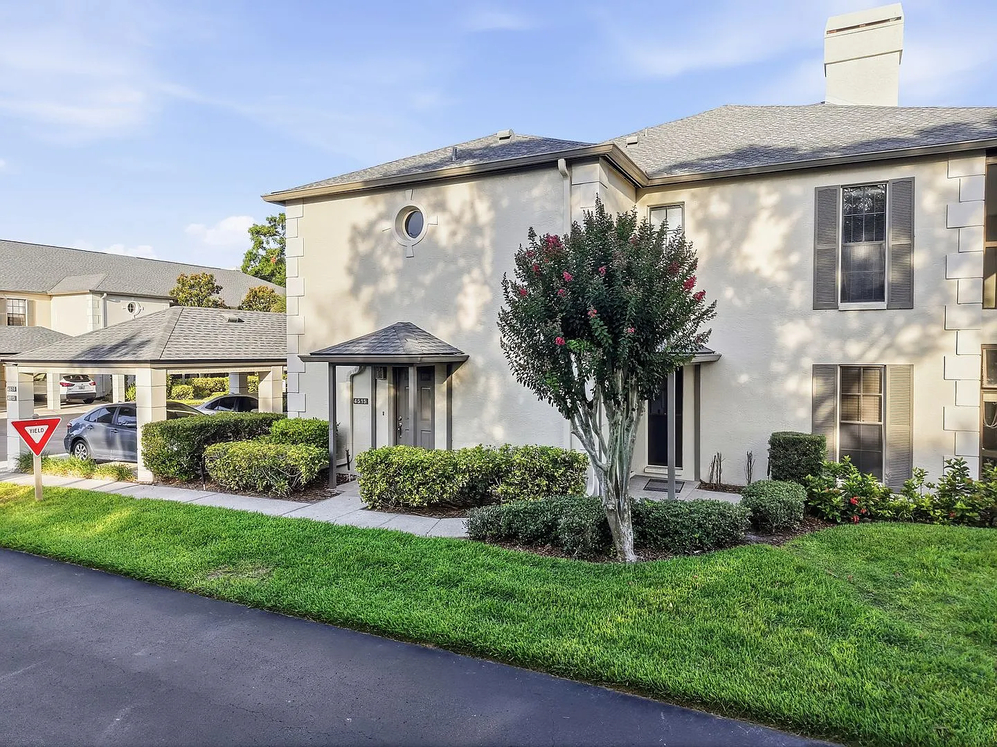 Spacious 2nd Floor 2BR/2BA condo in Carrollwood Village Chase — Photo 2
