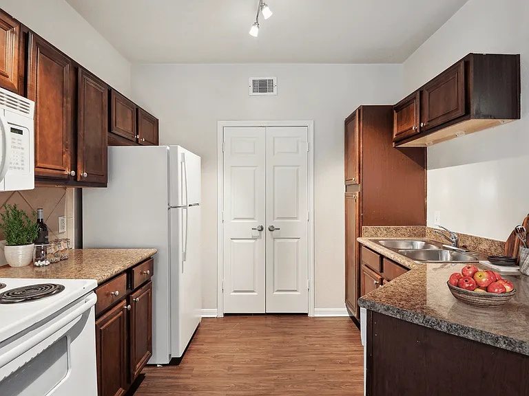 Walnut Ridge Apartments — Photo 25