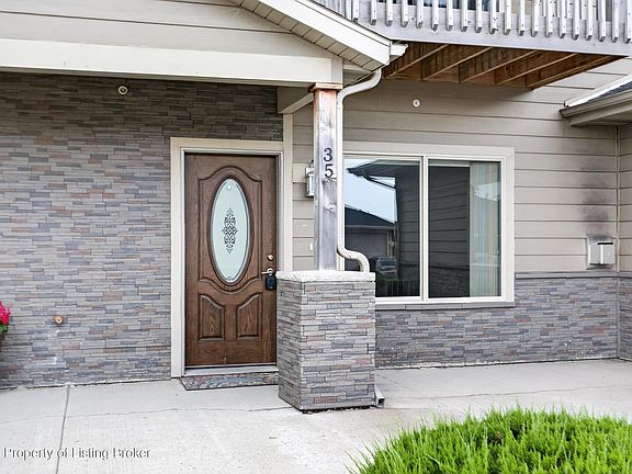 4th image of 3504 33rd Ave W